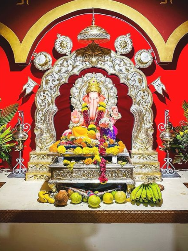 Read more about the article Mumbai’s 5 Oldest Ganpati Pandals You Cannot Miss For Ganesh Chaturthi 2024